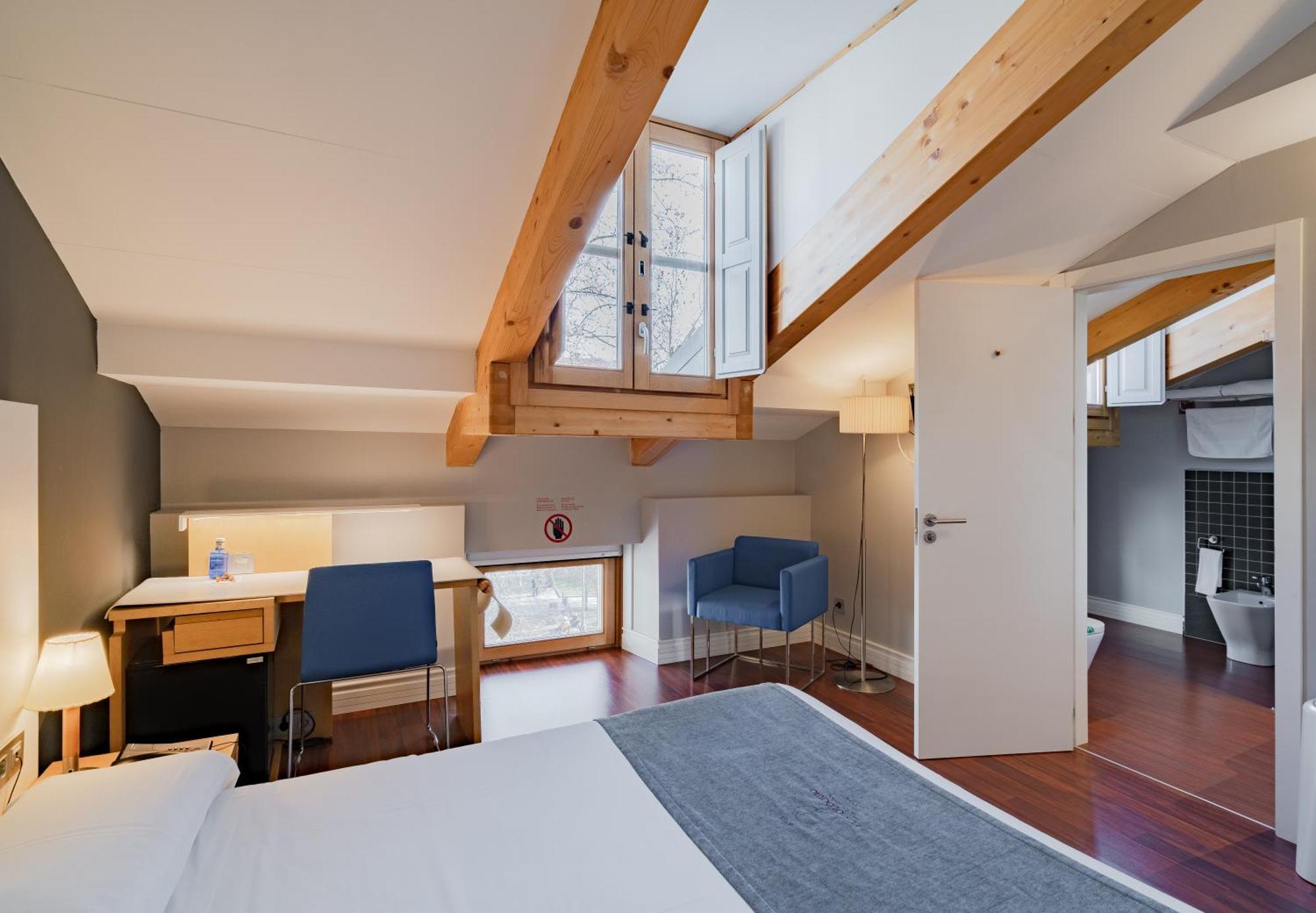 Zenit El Coloquio Hotel Valladolid Luaran gambar