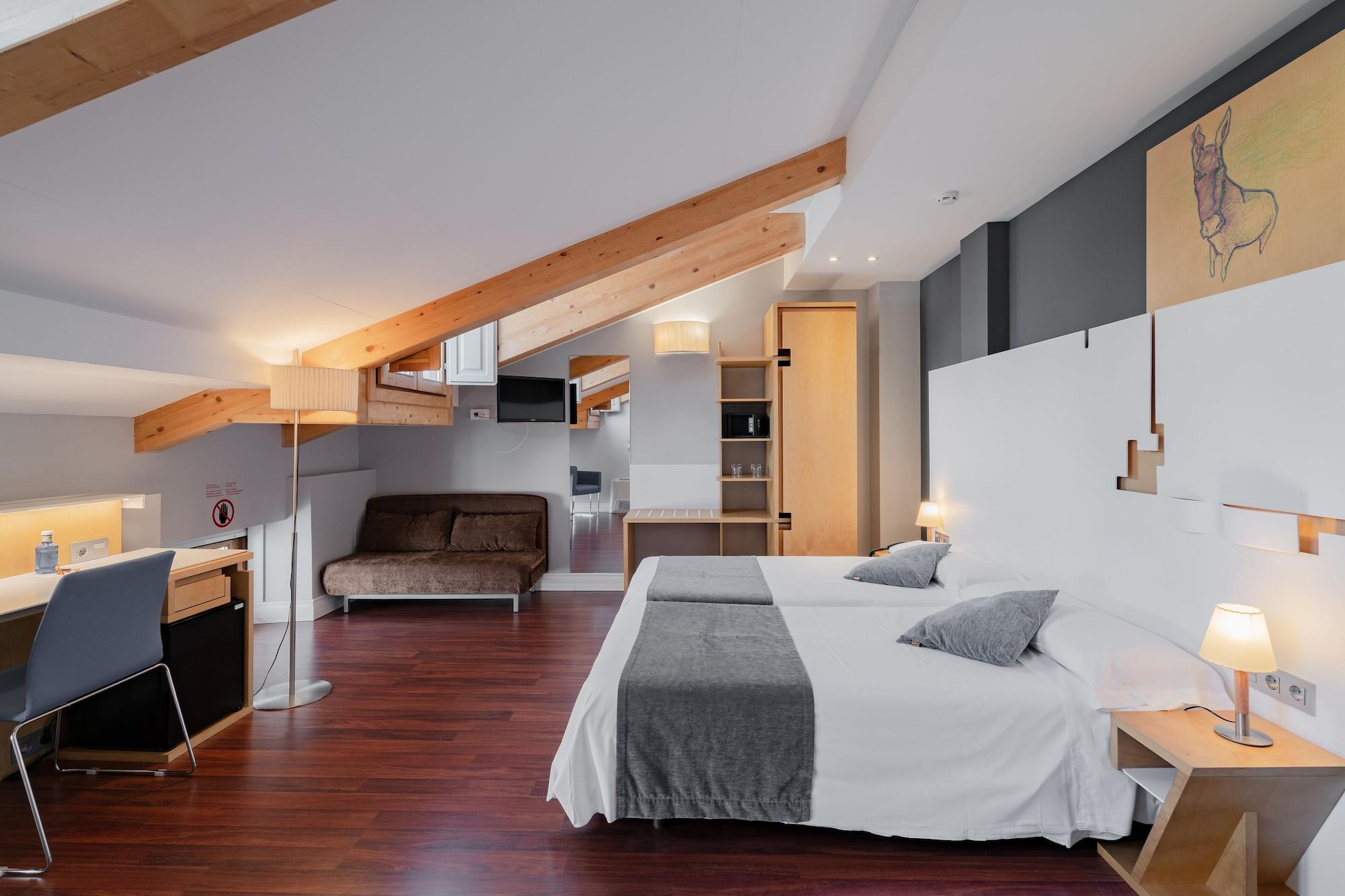 Zenit El Coloquio Hotel Valladolid Luaran gambar