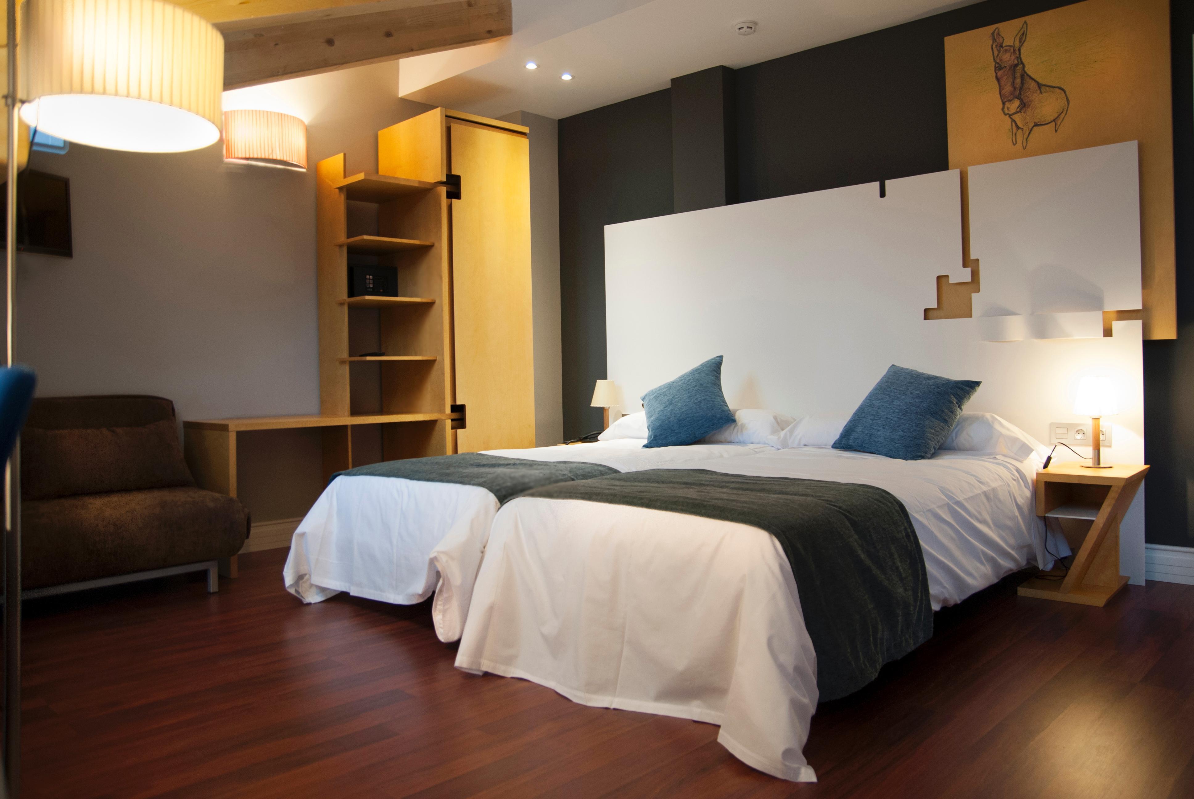 Zenit El Coloquio Hotel Valladolid Luaran gambar