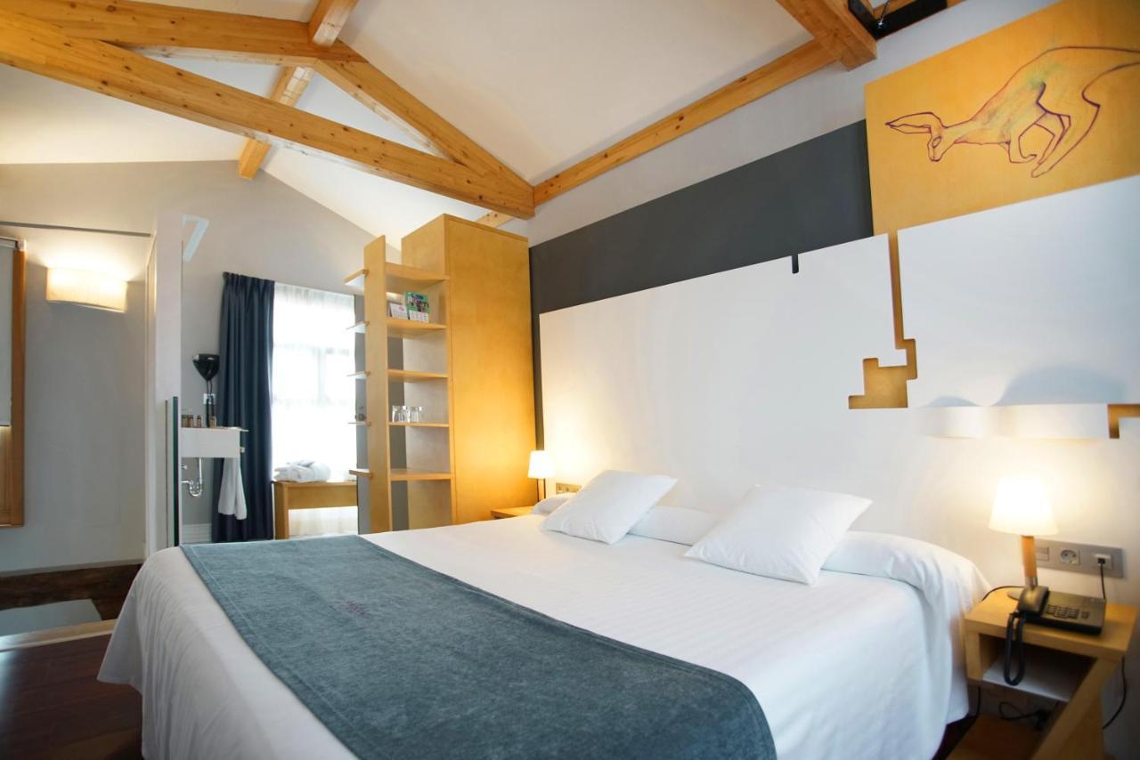 Zenit El Coloquio Hotel Valladolid Luaran gambar